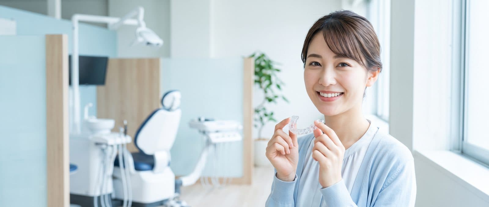 笑顔の女性